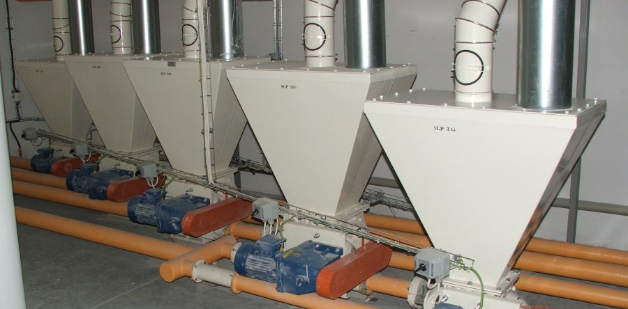 MACHINES FOR PNEUMATIC CONVEYING USING POSITIVE AND NEGATIVE  DISPLACEMENT