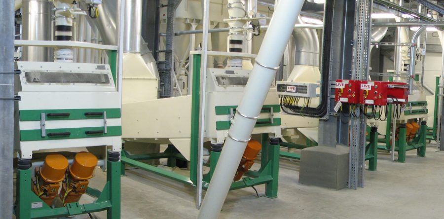MACHINES FOR THE PROCESSING OF GRAINS AND BIOMASS
